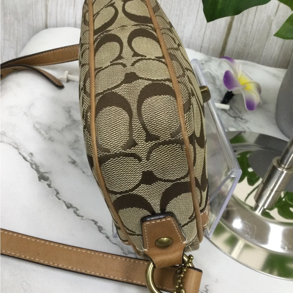 GUC Coach Signature Canvas Crossbody Bag in Khaki Tan
